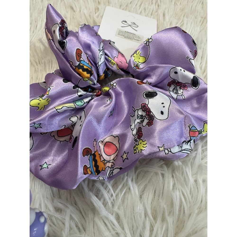 Snoopy peanuts and friends purple silky large hair scrunchie - Picture 3 of 4